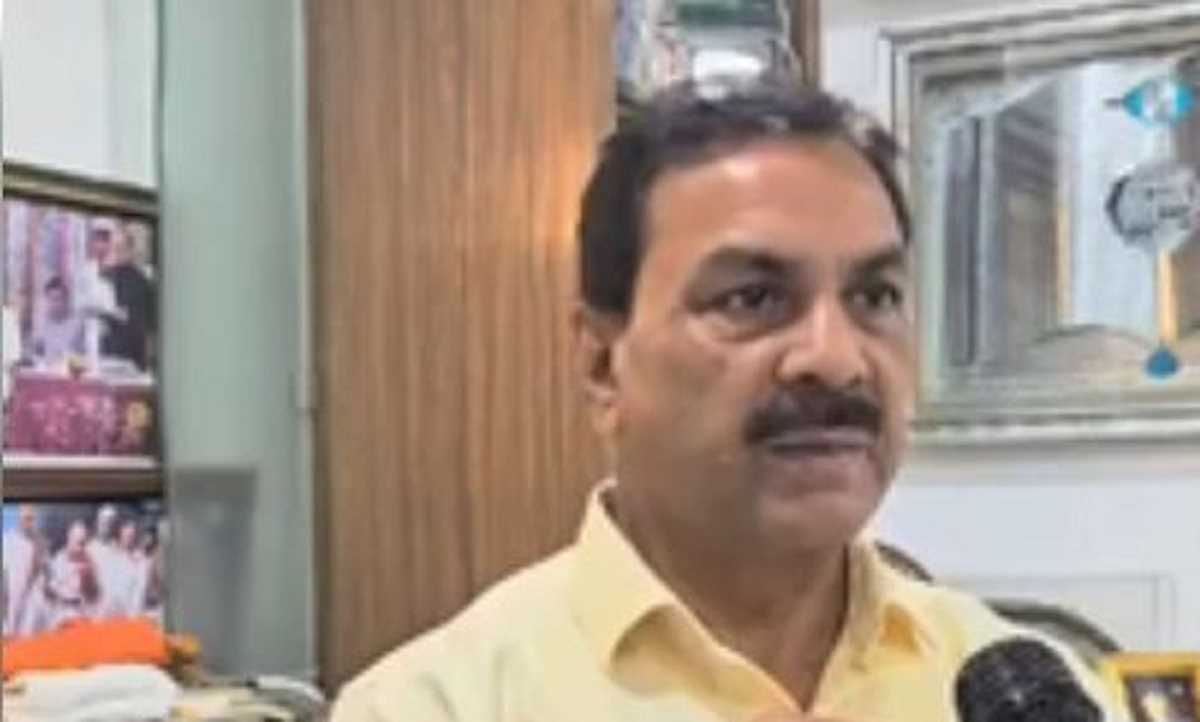 सरकार जिम्मेदारी ले, रेल मंत्री दें इस्तीफा, नई दिल्ली स्टेशन हादसे पर बोले नसीम खान सरकार जिम्मेदारी ले, रेल मंत्री दें इस्तीफा, नई दिल्ली स्टेशन हादसे पर बोले नसीम खान